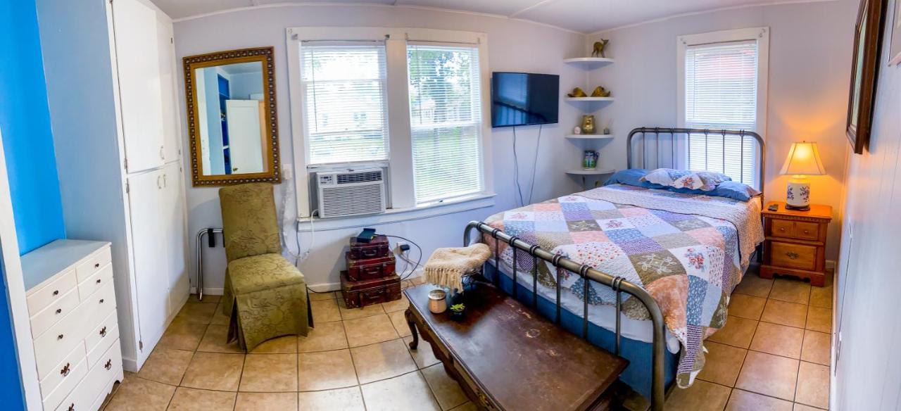 Private Home In Ocala With Fenced Yard, Piano, Central Location, Pets Welcome エクステリア 写真