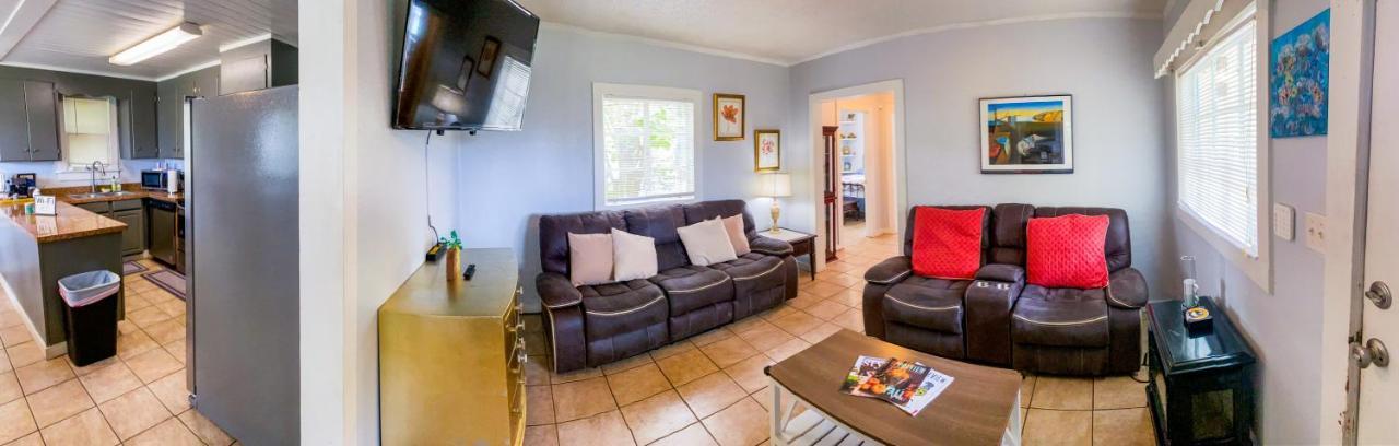 Private Home In Ocala With Fenced Yard, Piano, Central Location, Pets Welcome エクステリア 写真